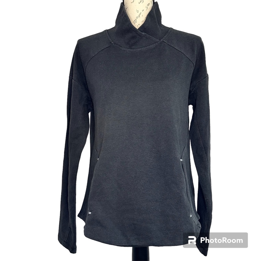 Layer 8 | Black Qwick-Dry Performance Pull-over Athletic Sweatshirt | Size L